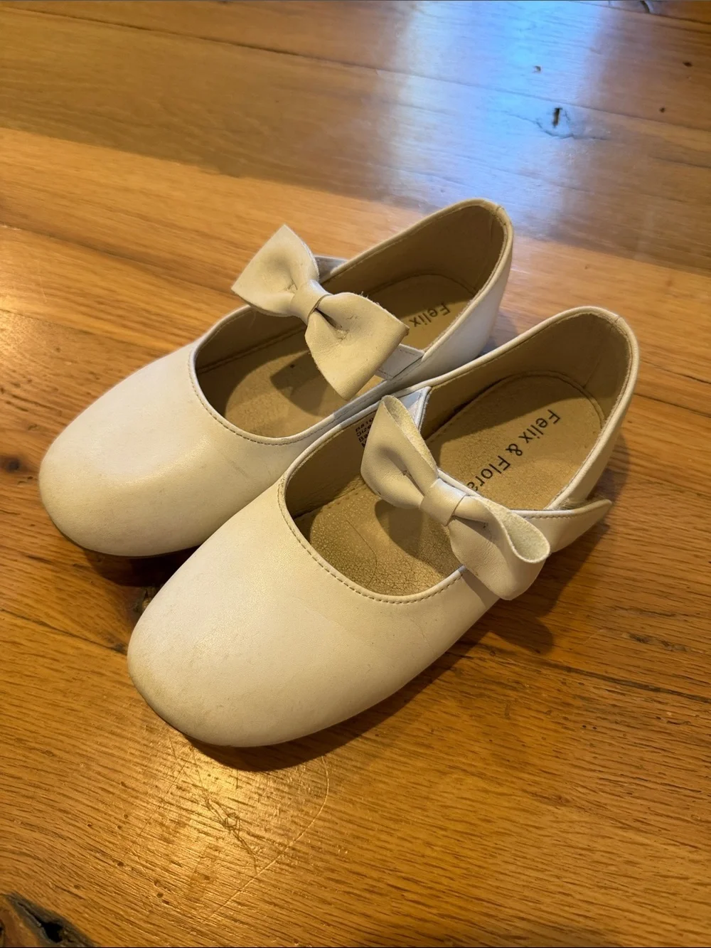 Girls White Bow Mary Jane Dress Shoes – Classic School & Occasion Style
